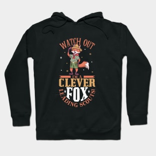 Clever fox leading scouts - Cub master Hoodie